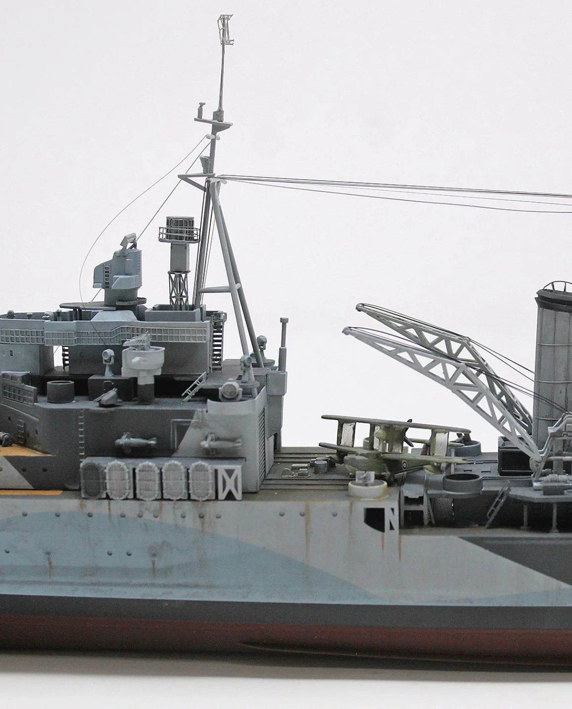 HMS Belfast 1942 Model Kit - Image 3