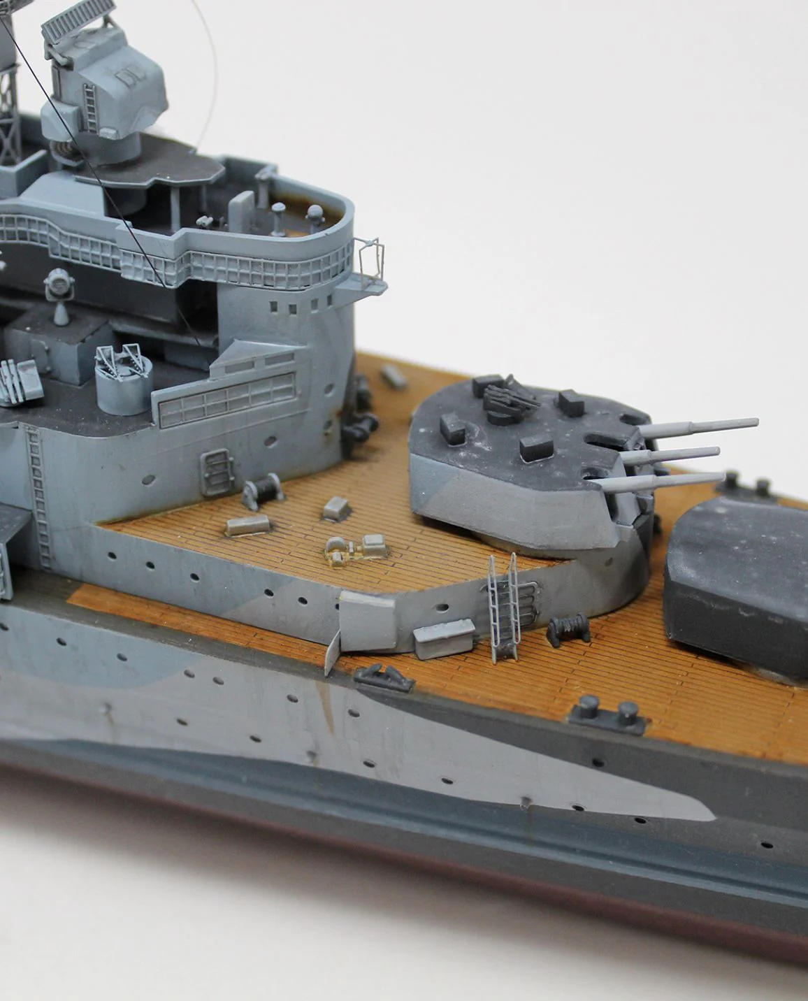 HMS Belfast 1942 Model Kit - Image 4