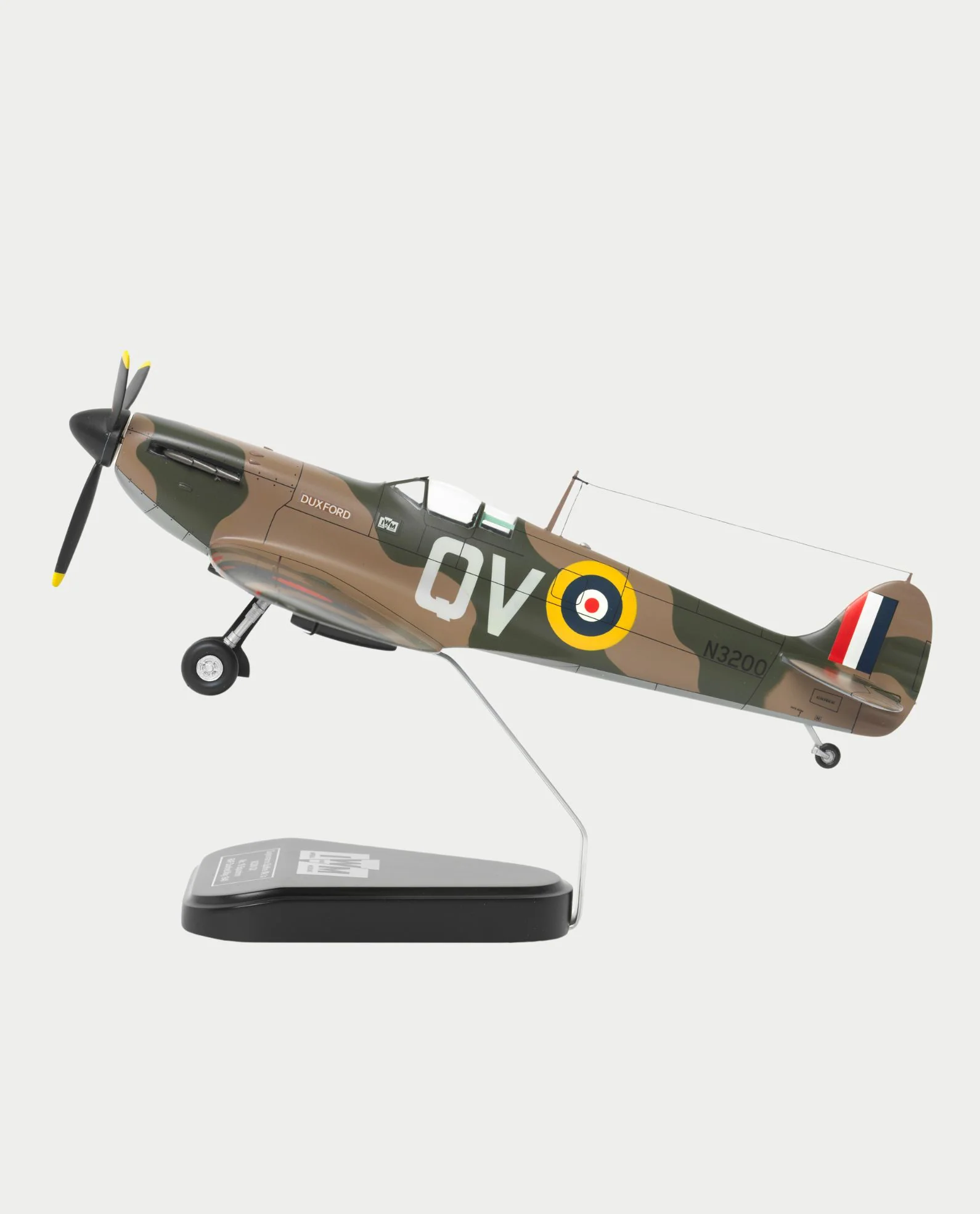 IWM Spitfire Mk1a N3200 Model - Image 12