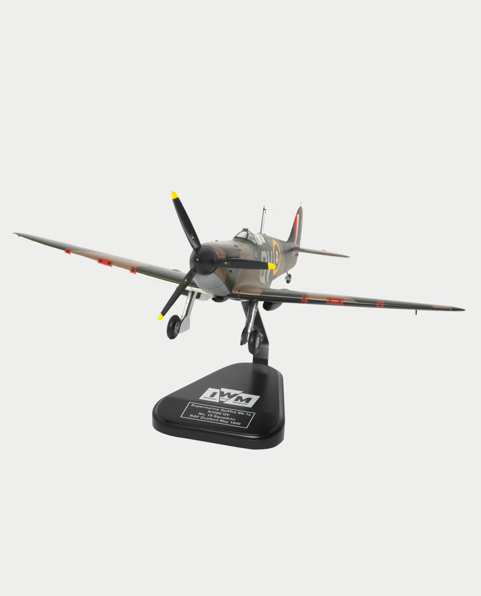 IWM Spitfire Mk1a N3200 Model - Image 9